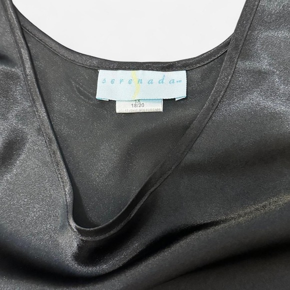 Serenada 1X Black layering camisole tank top minimalist solid black tank top - Picture 4 of 4